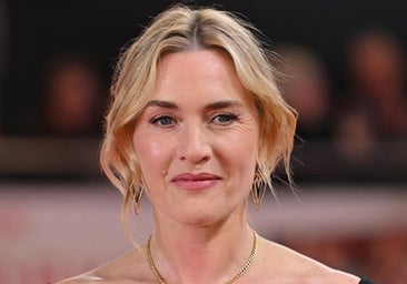 Tres pasos obligatorios a la hora de lavar las canas para evitar el frizz